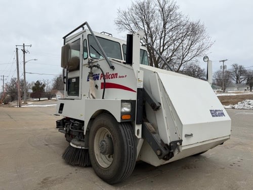2000 Elgin Pelican