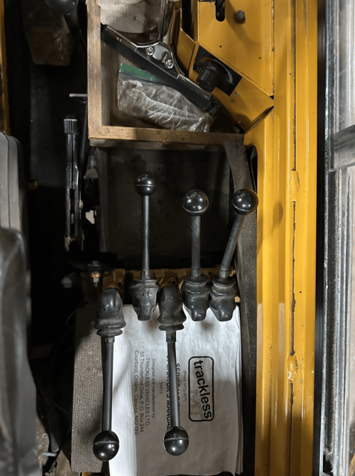 2008 Trackless MT5