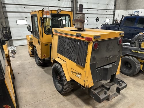 2008 Trackless MT5
