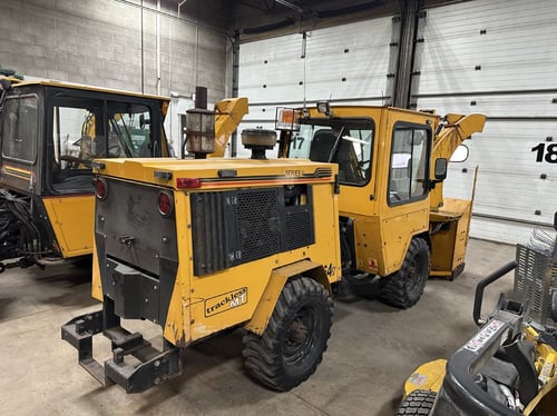 2008 Trackless MT5