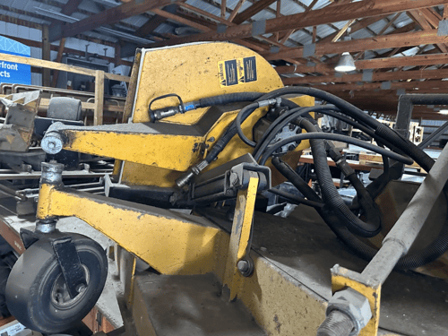 2008 Trackless MT5