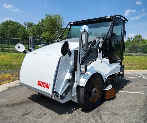 2014 Elgin Pelican NP Street Sweeper