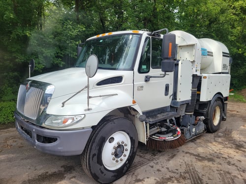 2008 TYMCO 500X Street Sweeper