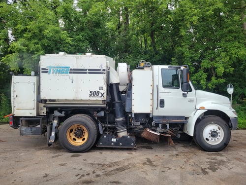 2008 TYMCO 500X Street Sweeper