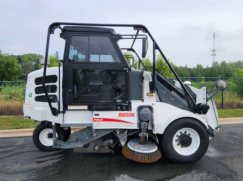 2009 Elgin Pelican NS Street Sweeper