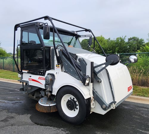 2009 Elgin Pelican NS Street Sweeper