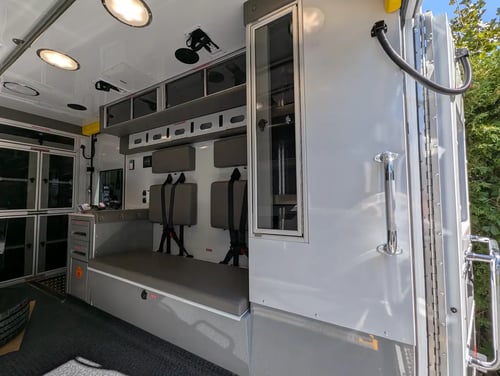 Seats in the module of the MXP170E