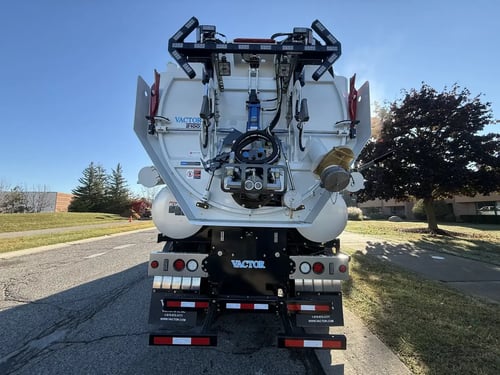 Image of the rear of a MacQueen stock 2027 Vactor 2100i for sale