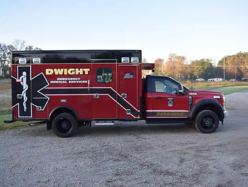ford-f550-ambulance-passenger-front-quarter-view