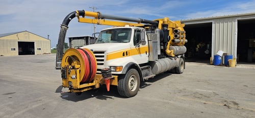 1997 Vactor 2110 PD