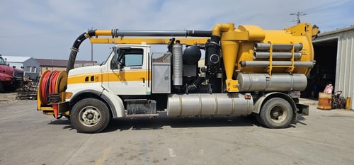 1997 Vactor 2110 PD