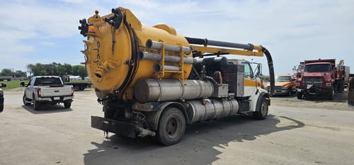 1997 Vactor 2110 PD