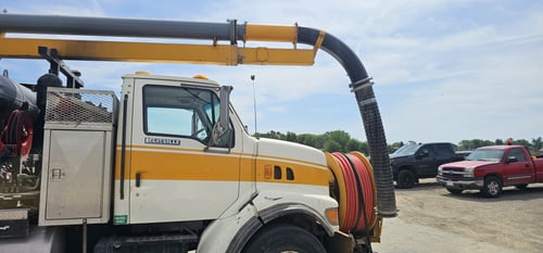 1997 Vactor 2110 PD