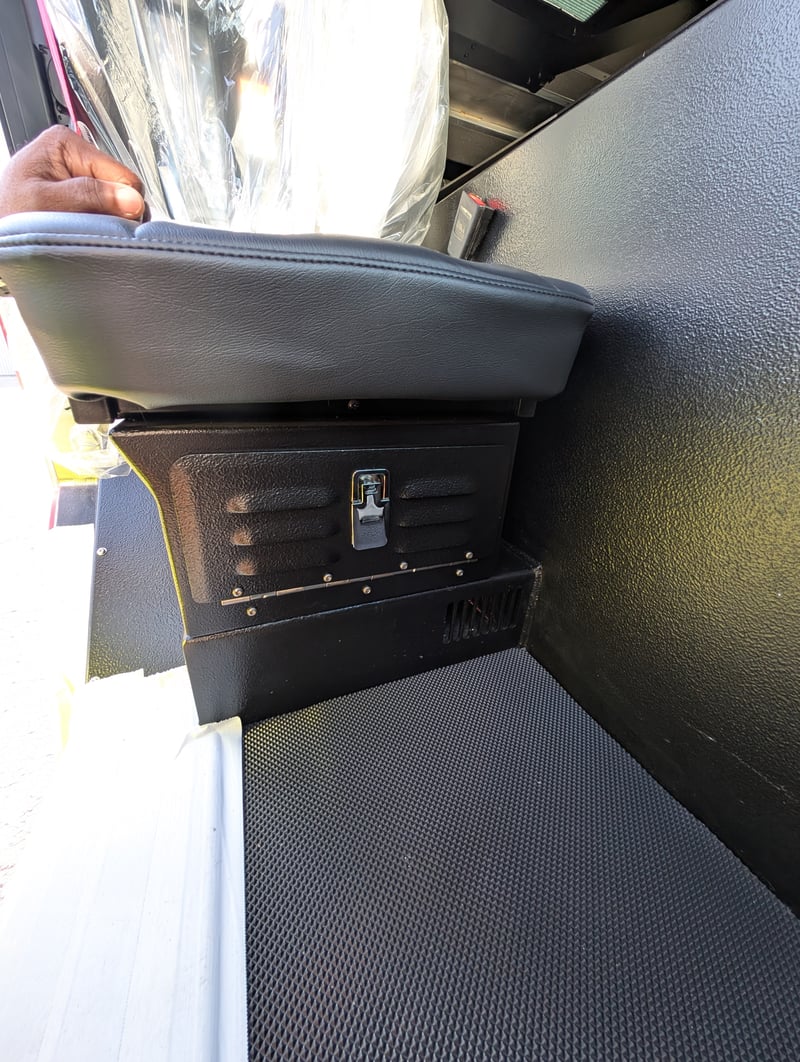 41938 02 10 10 2025 (35) jpg