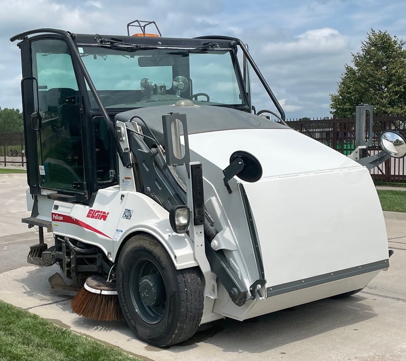 2015 Elgin Pelican NP Street Sweeper Featured Image