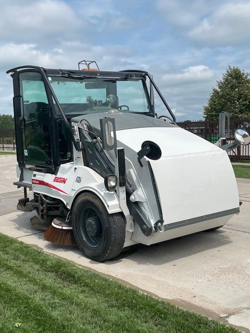 2015 Elgin Pelican NP Street Sweeper