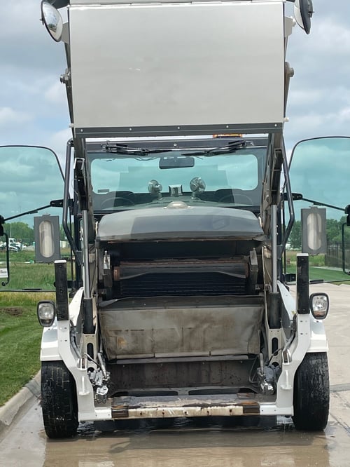 2015 Elgin Pelican NP Street Sweeper