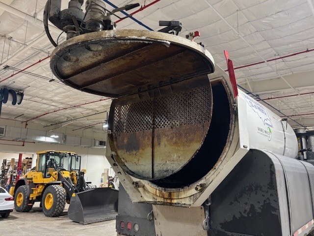DEBRIS TANK TAILGATE OPEN VIEW jpg