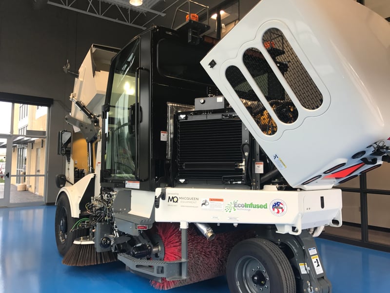 Brooklyn Center, MN – 2017 Elgin Pelican Street Sweeper