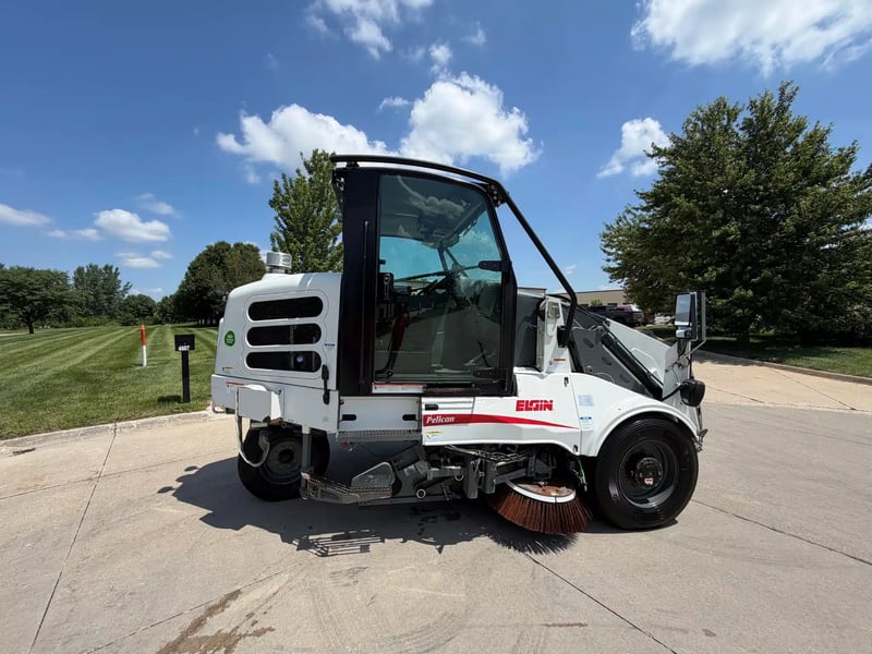 2015 Elgin Pelican NP street sweeper passenger side profile