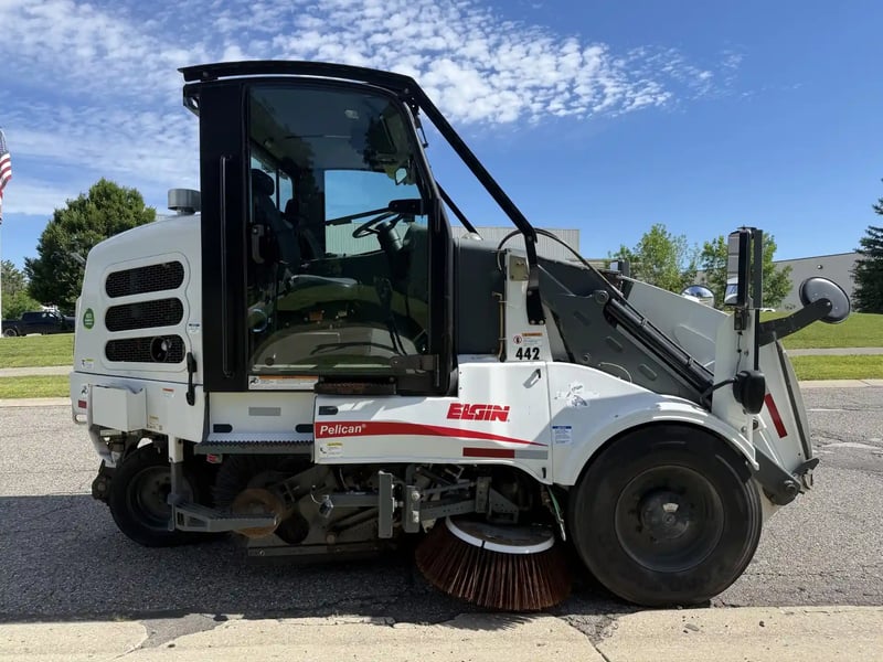 elgin-pelican-driver-side-profile