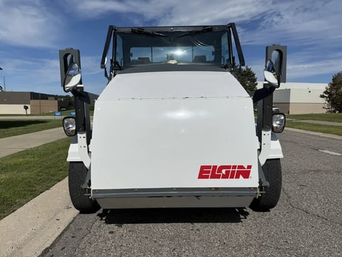 elgin-pelican-front-view