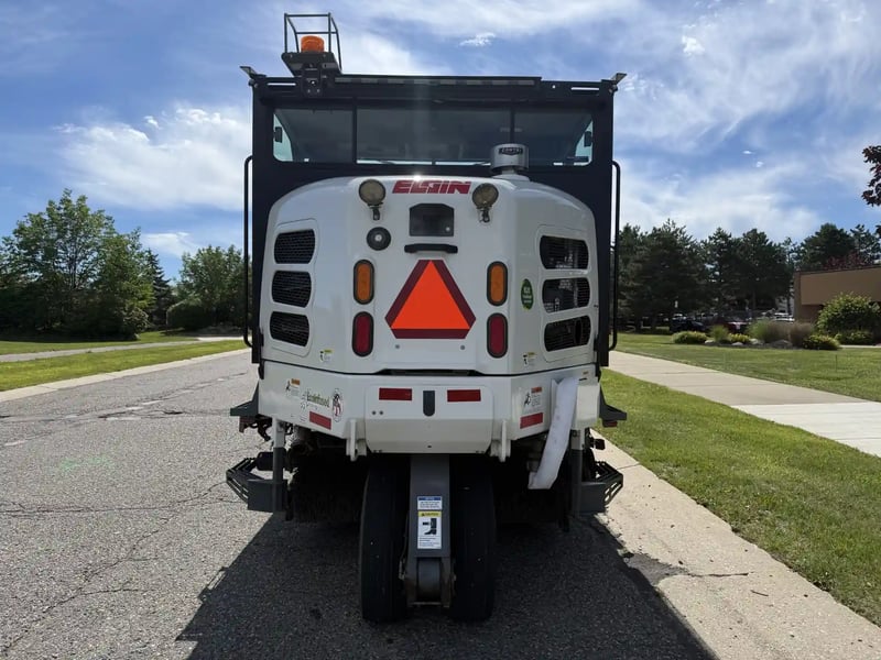 elgin-pelican-rear-view