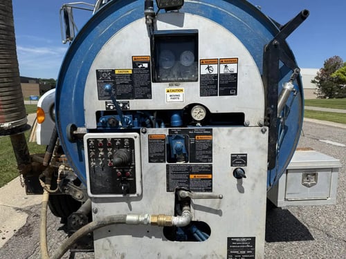 2006-vactor-2100-classic-rear-control-panel