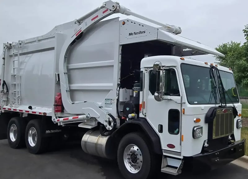 mcneilus-atlantic-commercial-40yd-front-passenger-angle-1