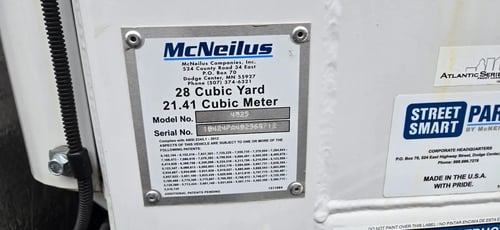 McNeilus Atlantic Commercial 40 yard body serial number and specification plate