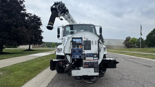 Front reel control station on Vactor 2100i PD