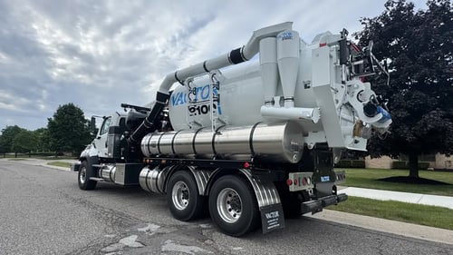 Rear right angle view of Vactor 2100i PD combination truck