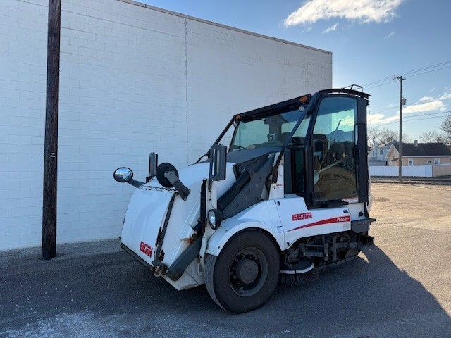 Front LH corner photos jpg