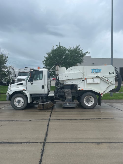 2014 Tymco 600 Street Sweeper