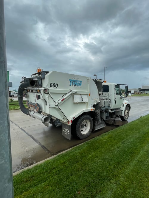2014 Tymco 600 Street Sweeper