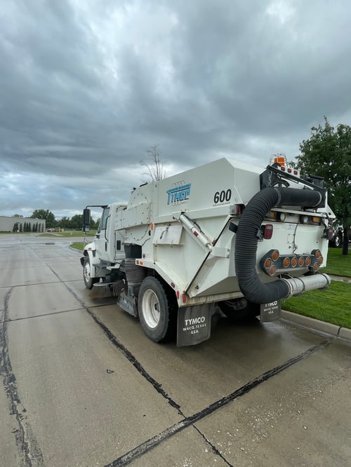 2014 Tymco 600 Street Sweeper