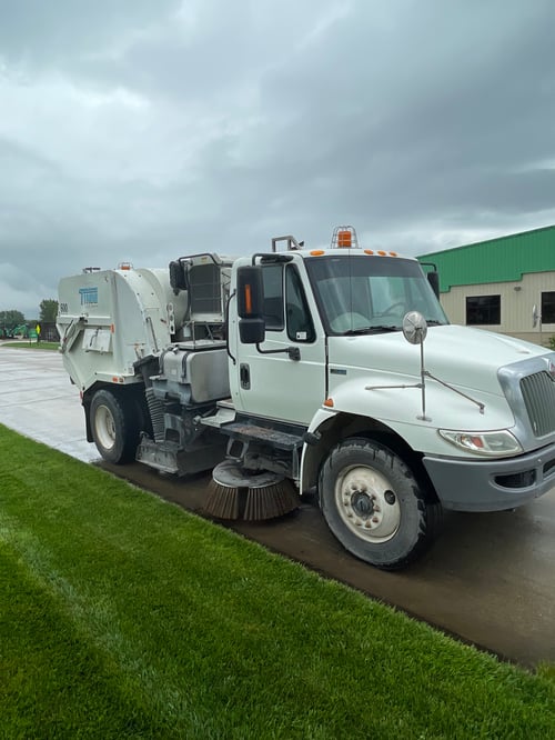 2014 Tymco 600 Street Sweeper