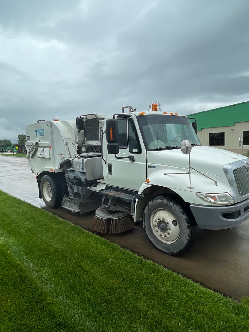 2014 Tymco 600 Street Sweeper Featured Image