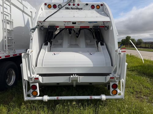 2026 McNeilus Heavy Duty