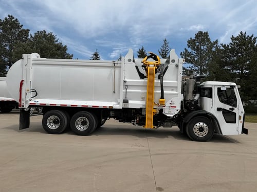 2026 McNeilus ZR