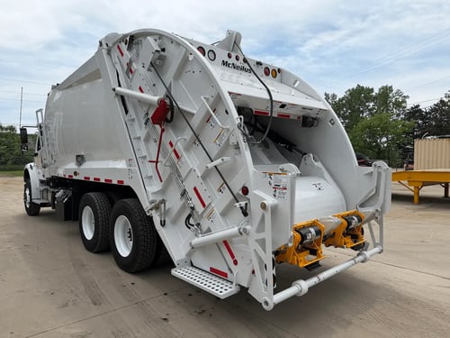 2026 McNeilus Heavy Duty