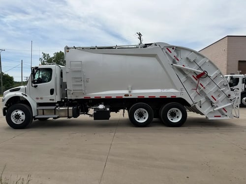 2026 McNeilus Heavy Duty
