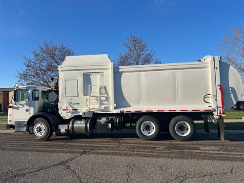 2025 McNeilus ZR
