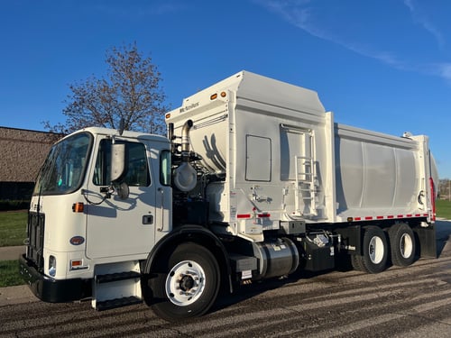 2025 McNeilus ZR