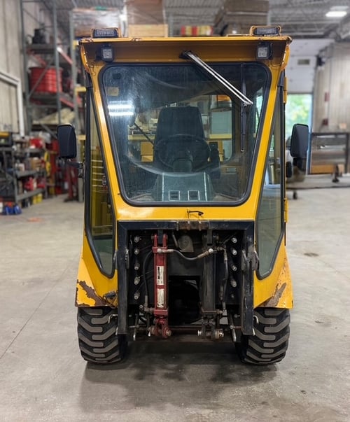 2008 Trackless MT5