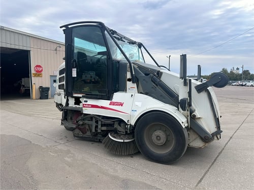 2015 Elgin Pelican NP Street Sweeper