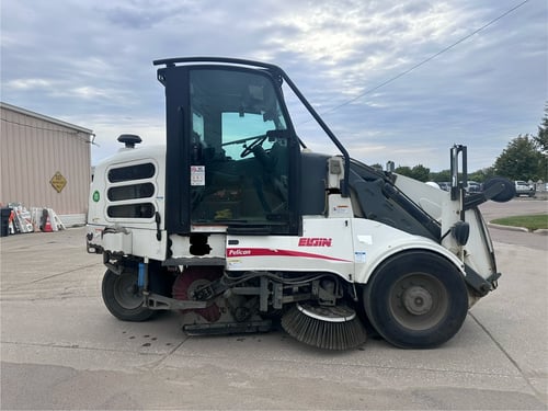 2015 Elgin Pelican NP Street Sweeper