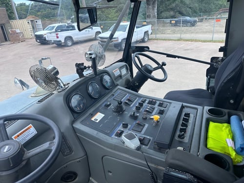 2015 Elgin Pelican NP Street Sweeper
