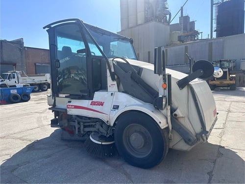 2016 Elgin Pelican NP Street Sweeper