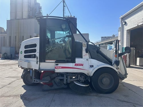 2016 Elgin Pelican NP Street Sweeper